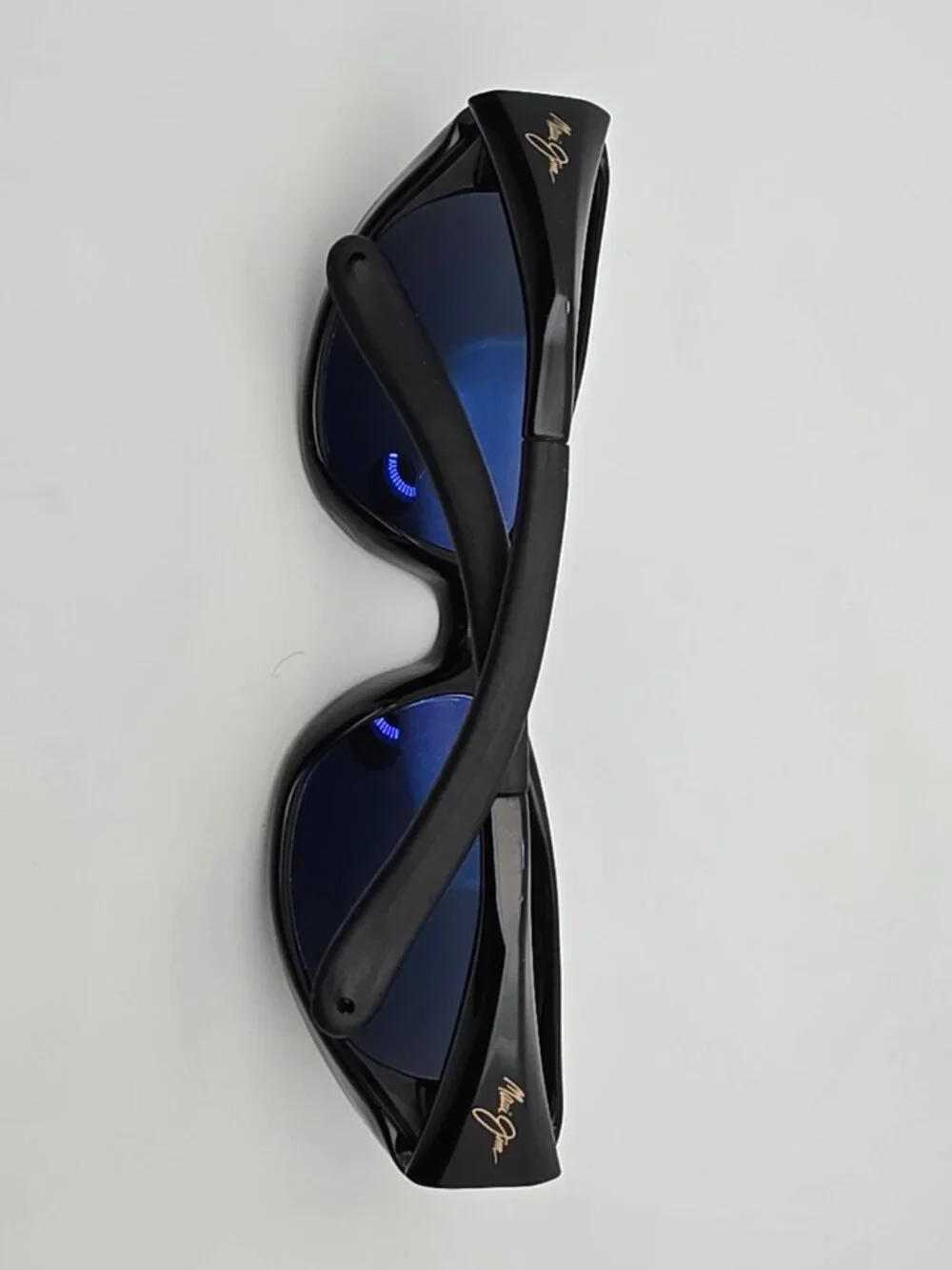 Maui Jim MJ142-02 Volcano Black Frame Polarized Grey Glass Lens Sunglasses Japan